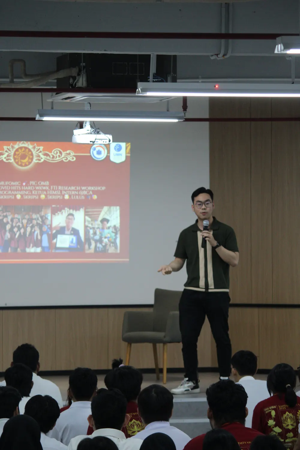Suasana sesi bersama pemateri.